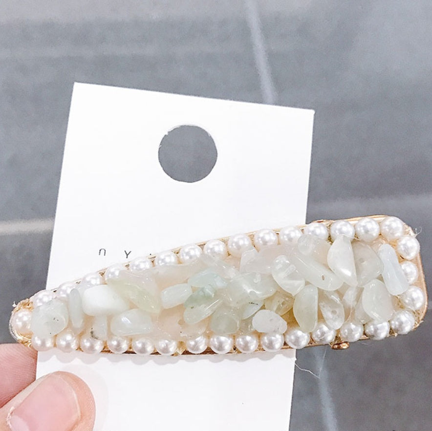 Crystal Stone Hairpin with Pearls – Elegant Gemstone Hair Clip