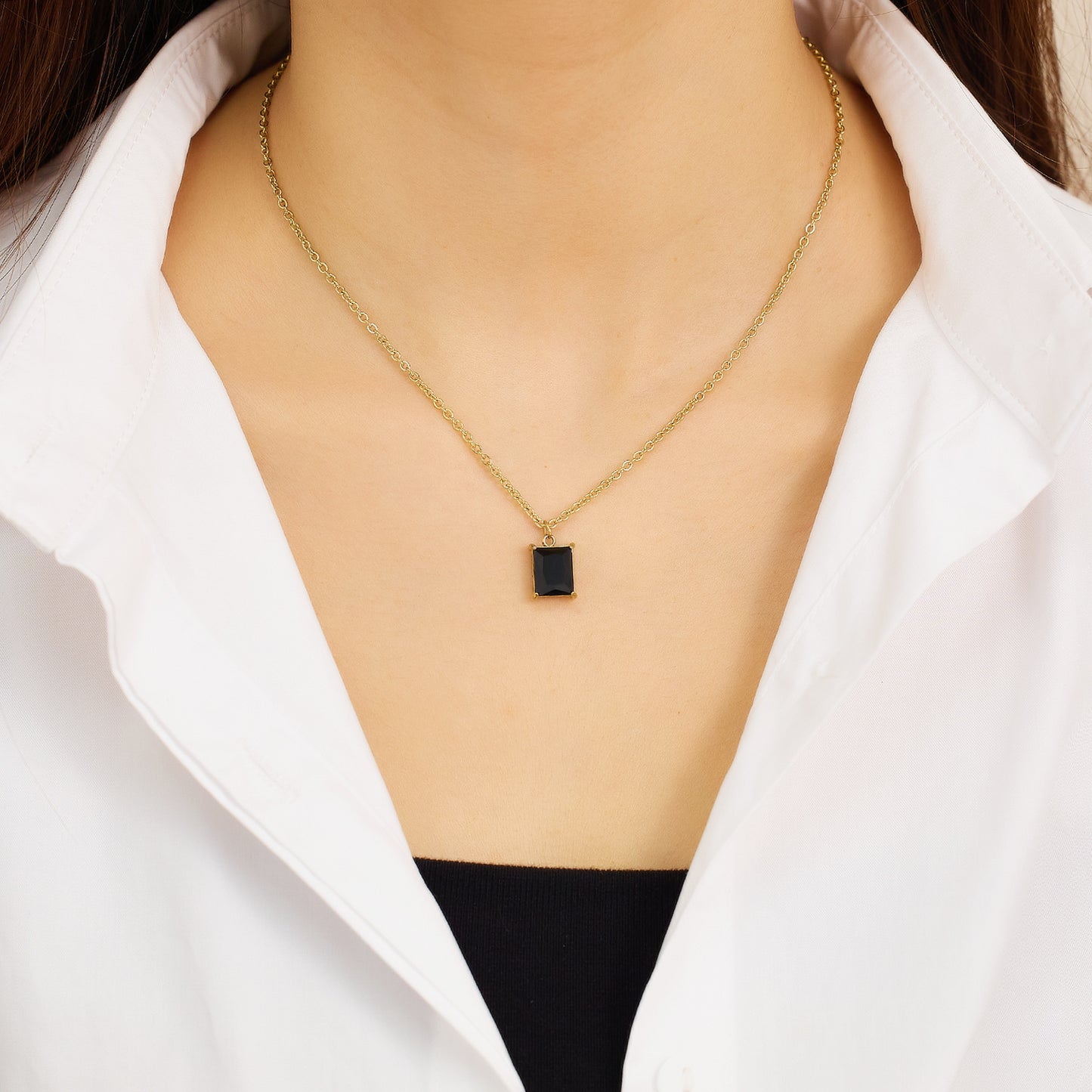 Sapphire Glow Pendant – minimalist stainless steel jewelry with anti-tarnish finish
