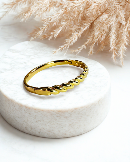 Emerald Luxe Twist Bangles