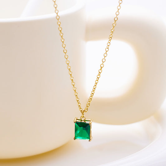 Emerald Aura Pendant– thin gold-plated chain with emerald stone