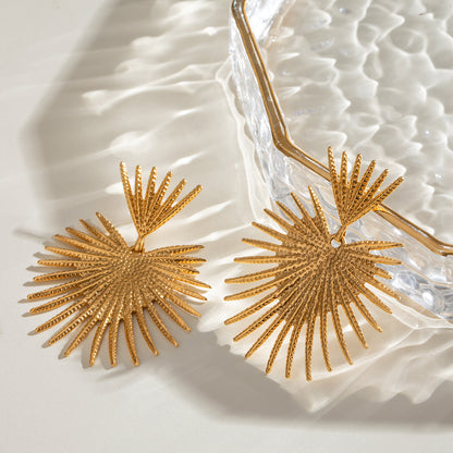 Solara Earrings – gold-plated stainless steel sun-inspired design 1